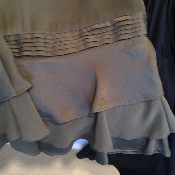 BUNDLE of Five sleeveless dress tops - Picture 6 of 7